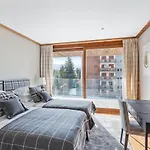 Sport Club Residences & 克莱恩 蒙塔纳