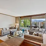 Sport Club Residences & 克莱恩 蒙塔纳